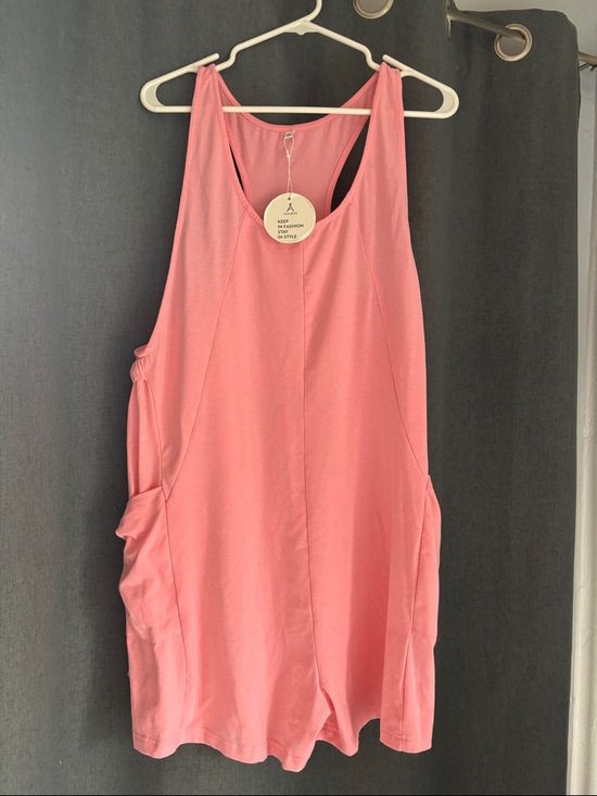 Pants - Women's Pink Sleeveless Tunic Top - Lightweight Casual